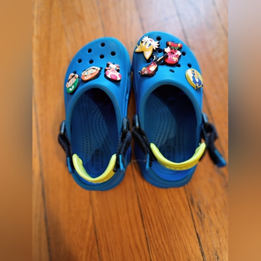 Little Kids Adjustable Crocs Size 11 With Jibbitz - Picture 5 of 5